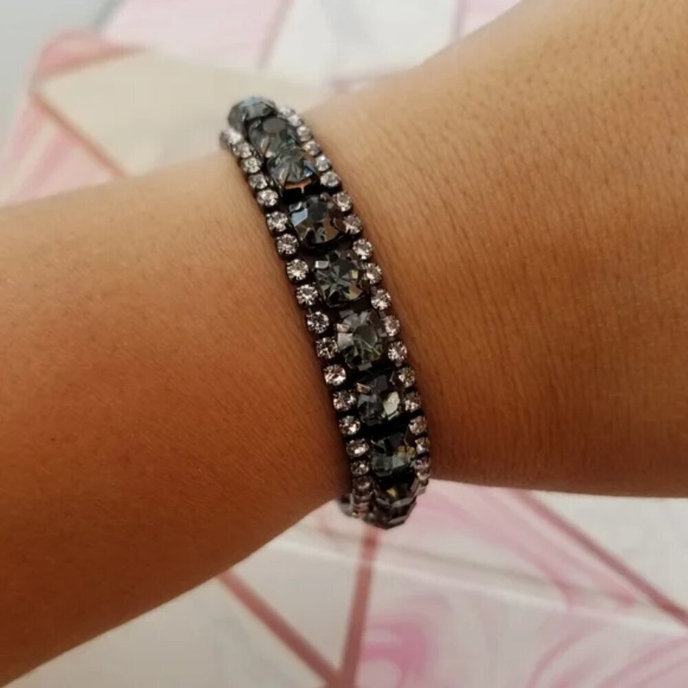 Black gemstones with rhinestones lightweight tennis bracelet. - Picture 8 of 10